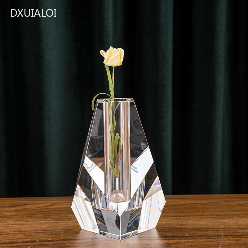 Modern minimalist crystal vase - Home Office Interior Design 评论和价格