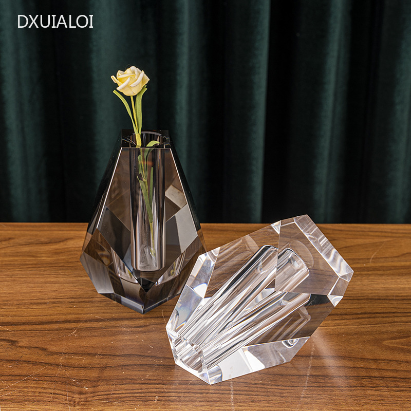 Modern minimalist crystal vase - Home Office Interior Design 评论和价格